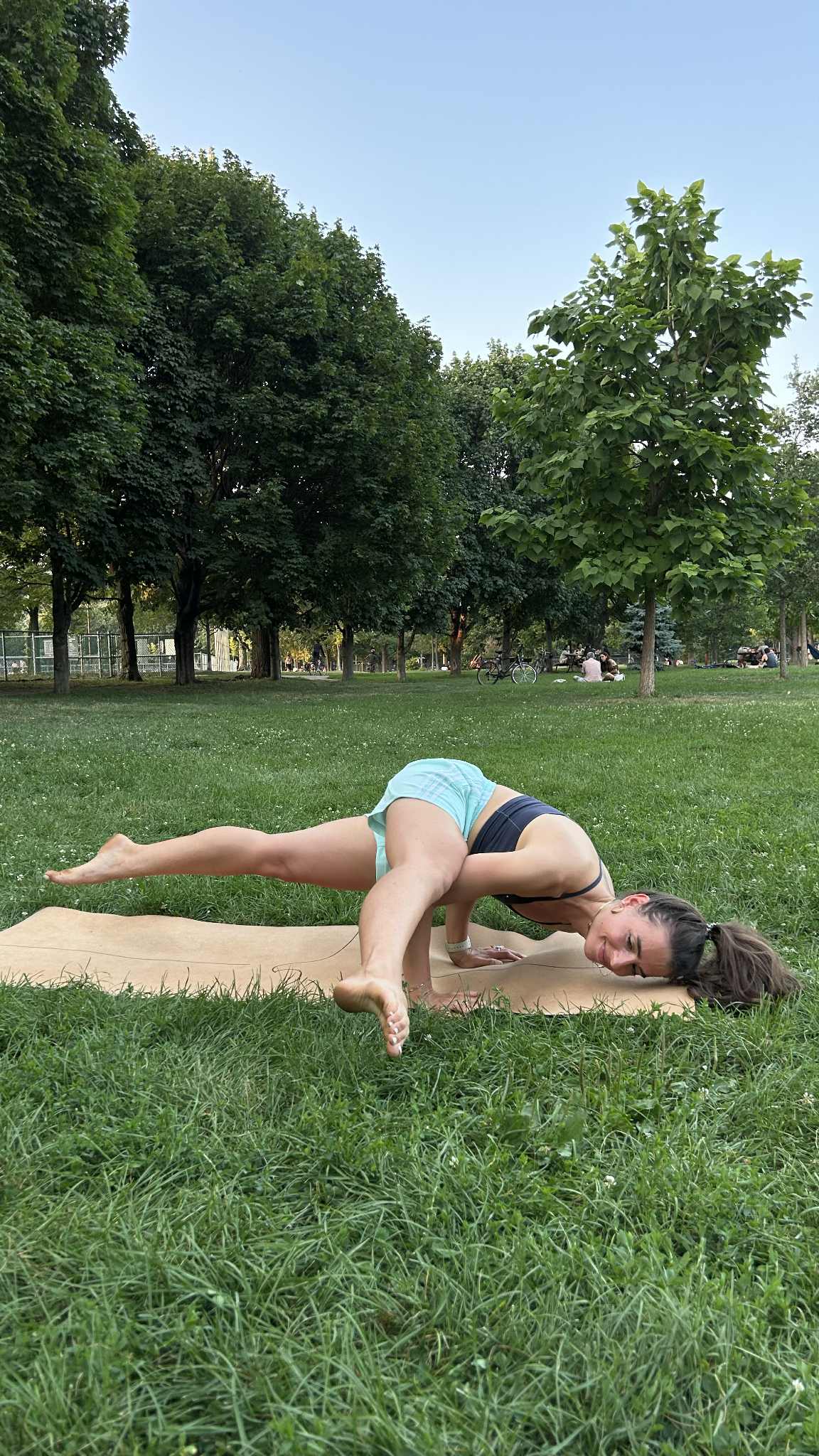Yoga in the Park with Sophie 🖤 Parc Laurier Monday, August 11th @630PM - Crk