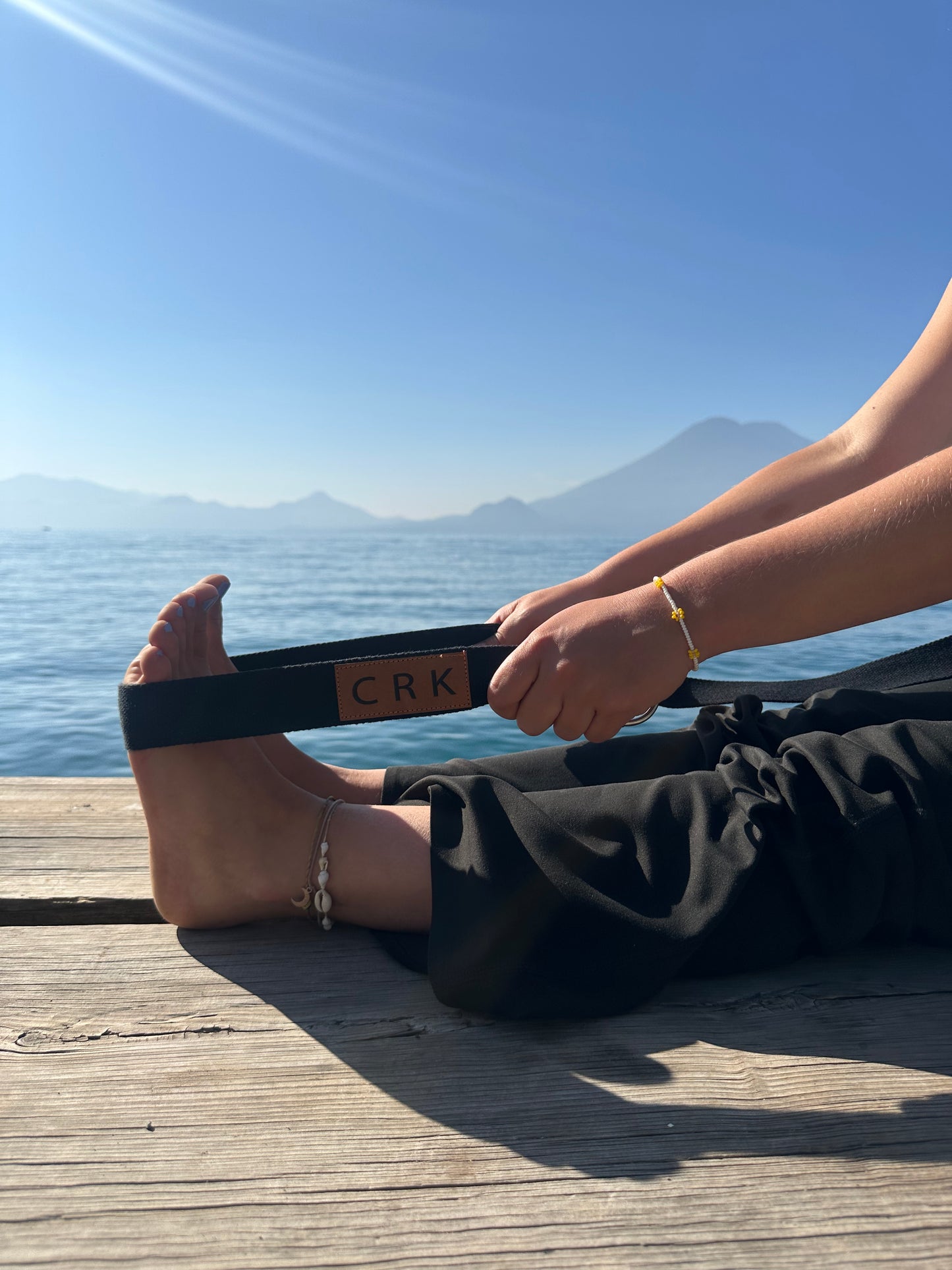 La correa negra • Correa para transportar esterilla de yoga y correa para hacer ejercicio