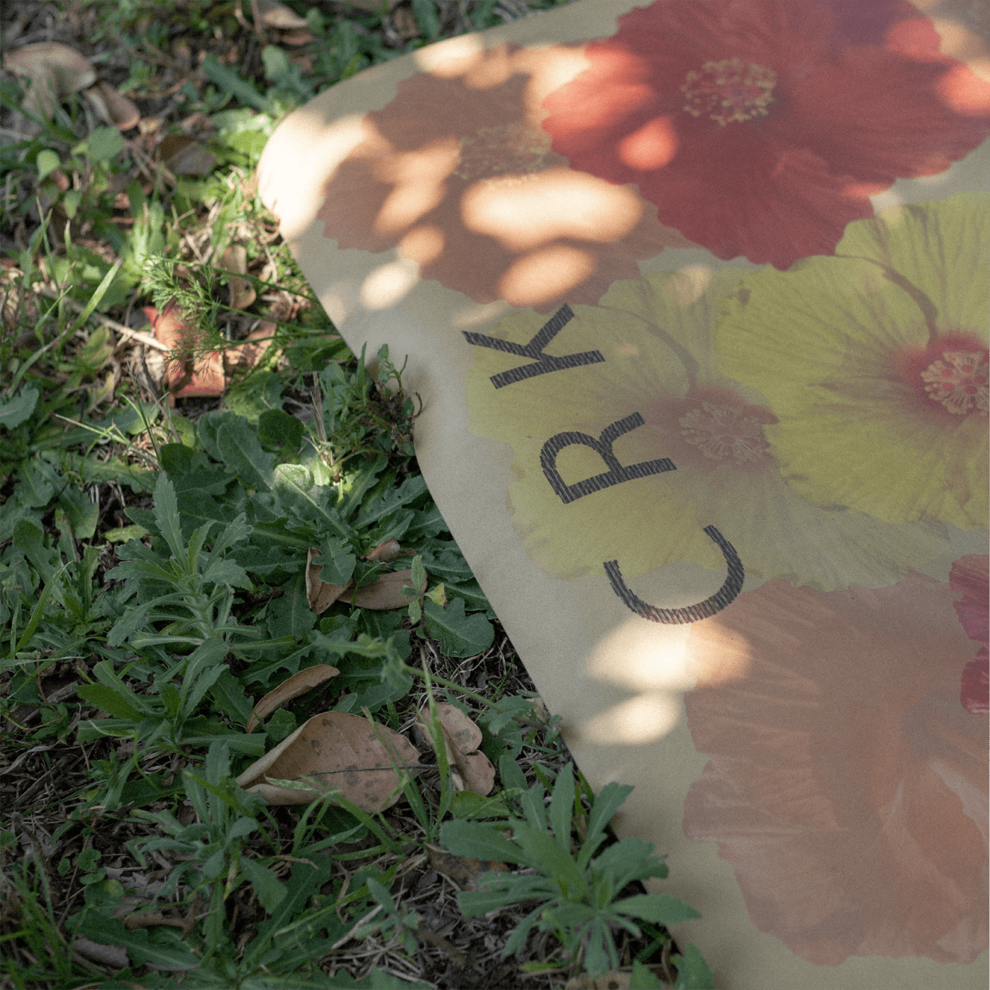 Crk Yoga Mat made of Recycled Natural Rubber with an Alignment System, 4mm Thick • The Summer Mat - Crk