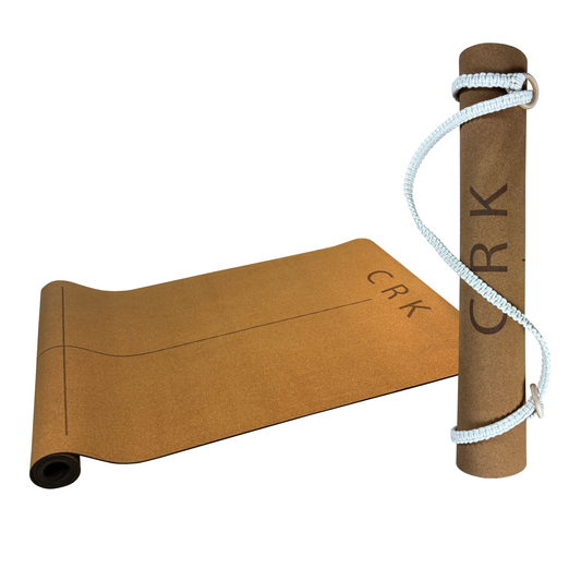 The Standard Mat • Esterilla de yoga de corcho orgánico de 4 mm de grosor con caucho natural, ideal para principiantes.